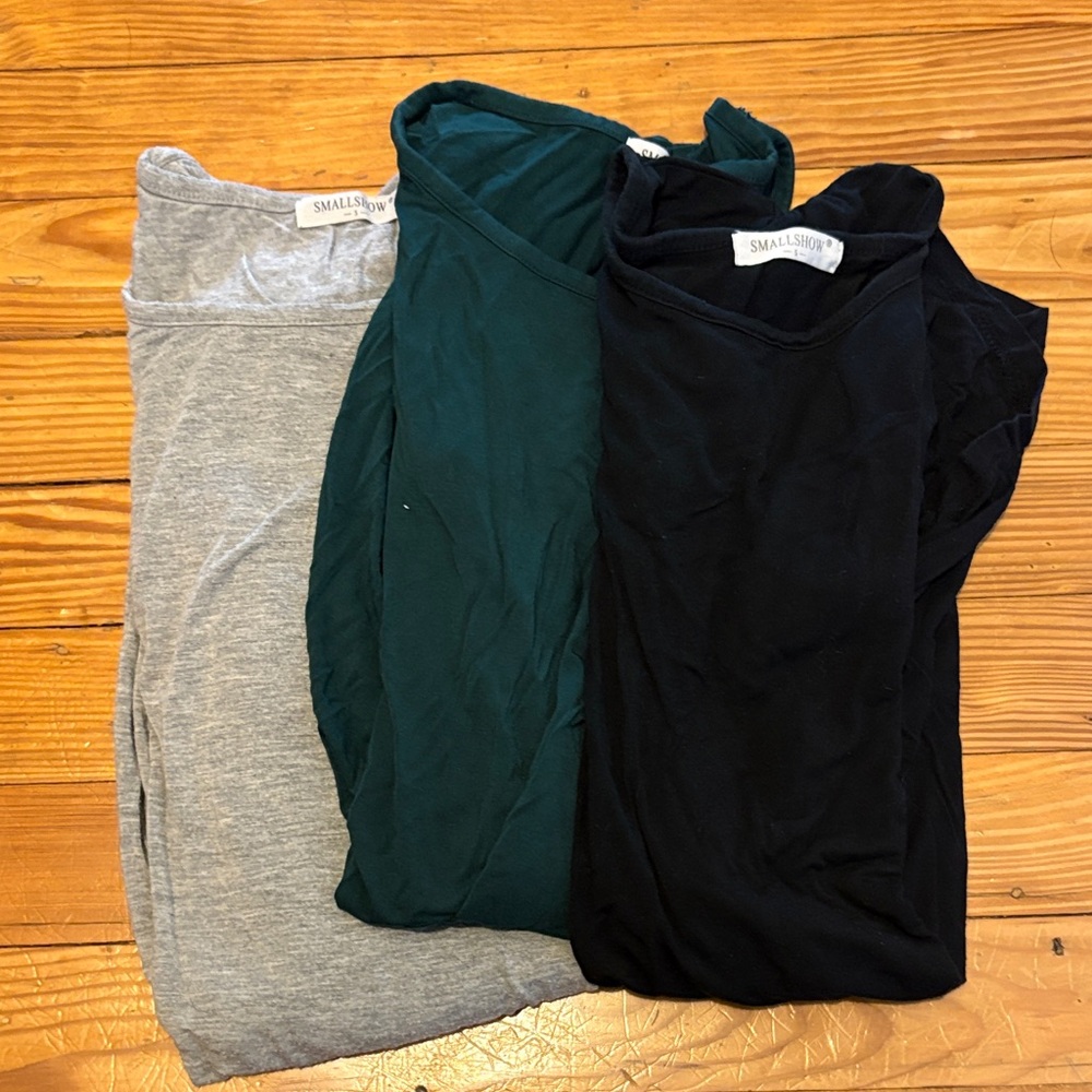 Set of Three Maternity T-Shirts in Gray, Green, and Black